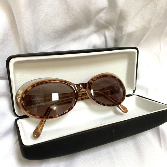 EMMANUELLE KHANH Accessories - EMMANUELLE KHANH Rare Tortoise Shell Oval Vintage Sunglasses PRIVATE EYES EK158